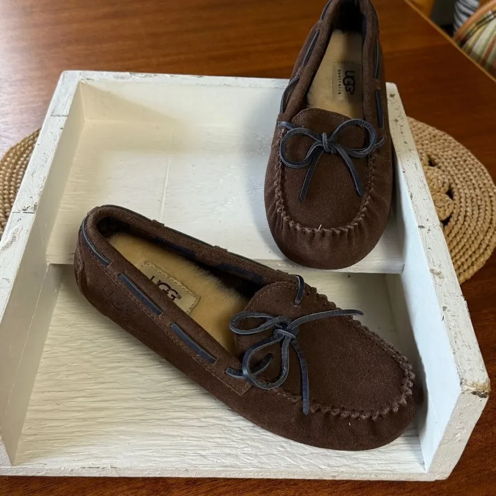 UGG Kids Chocolate Slipon Moccasin Suede Loafers with Bow Brown Size 3